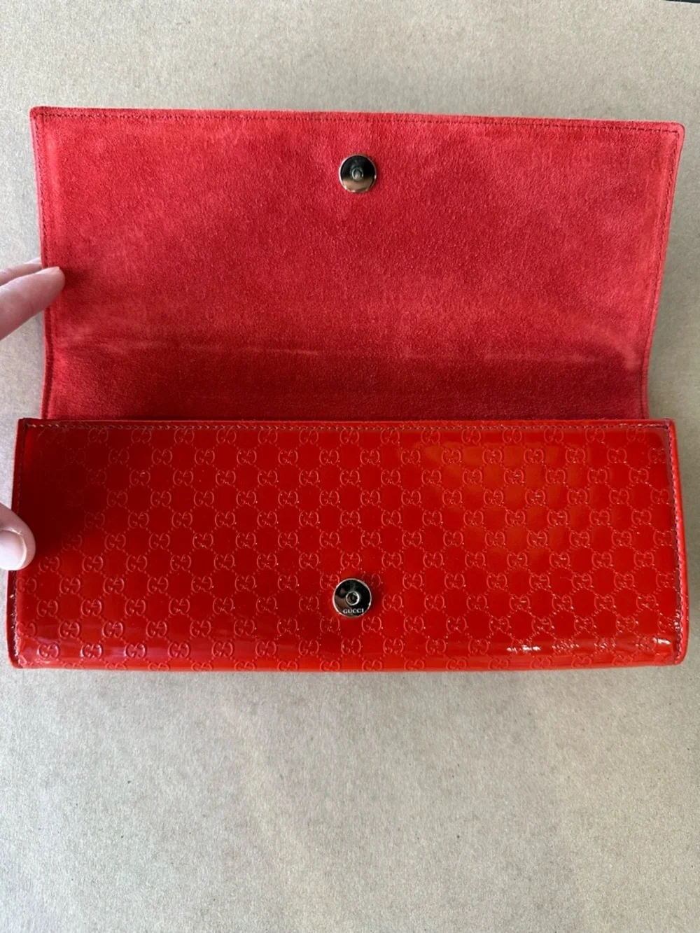 Gucci Glossy Red Patent GG Continental Clutch Wallet - Picture 8 of 12